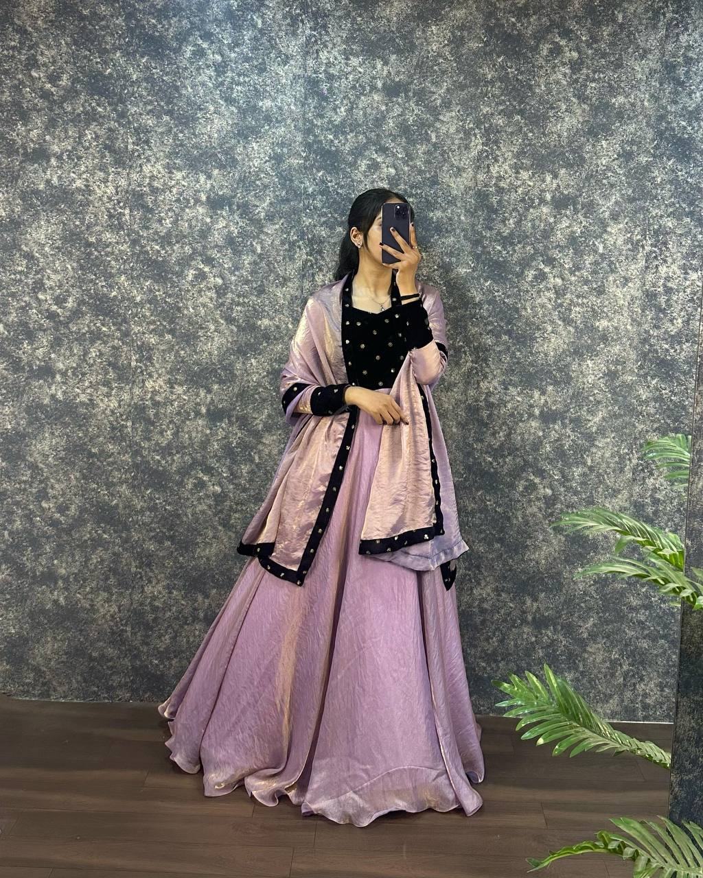 AKIRA LAVENDER