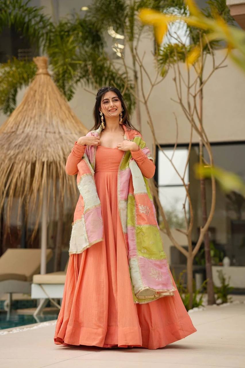 CHARVI SUIT
