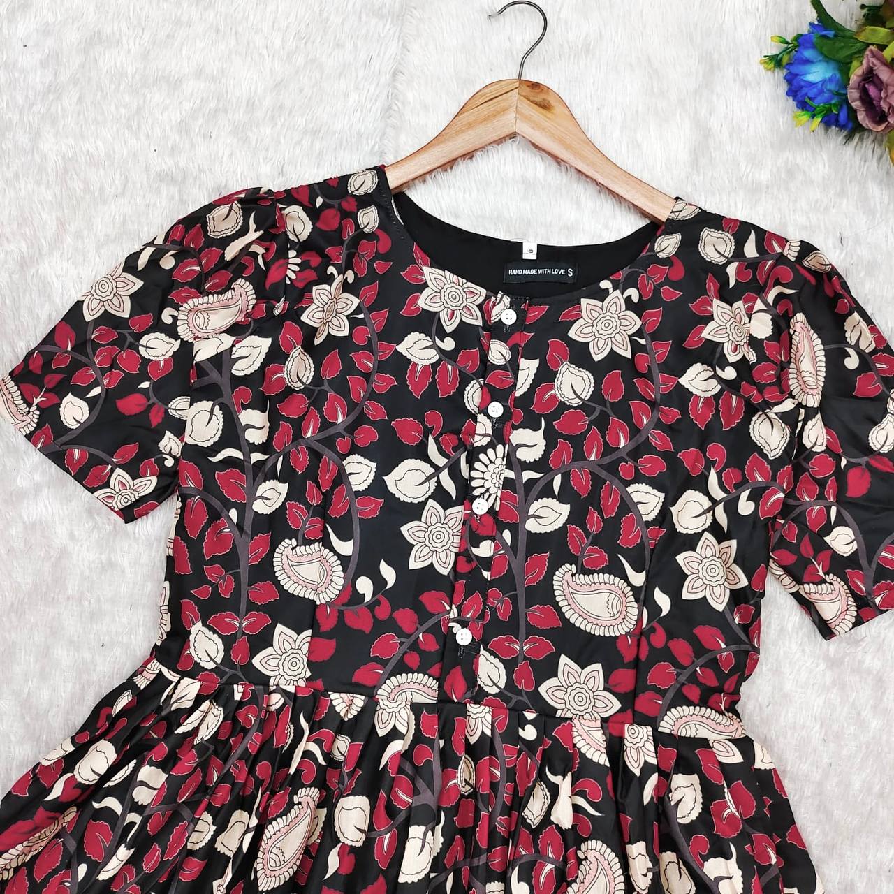 BLACK AND RED KALAMKARI - Vedhika Fashion