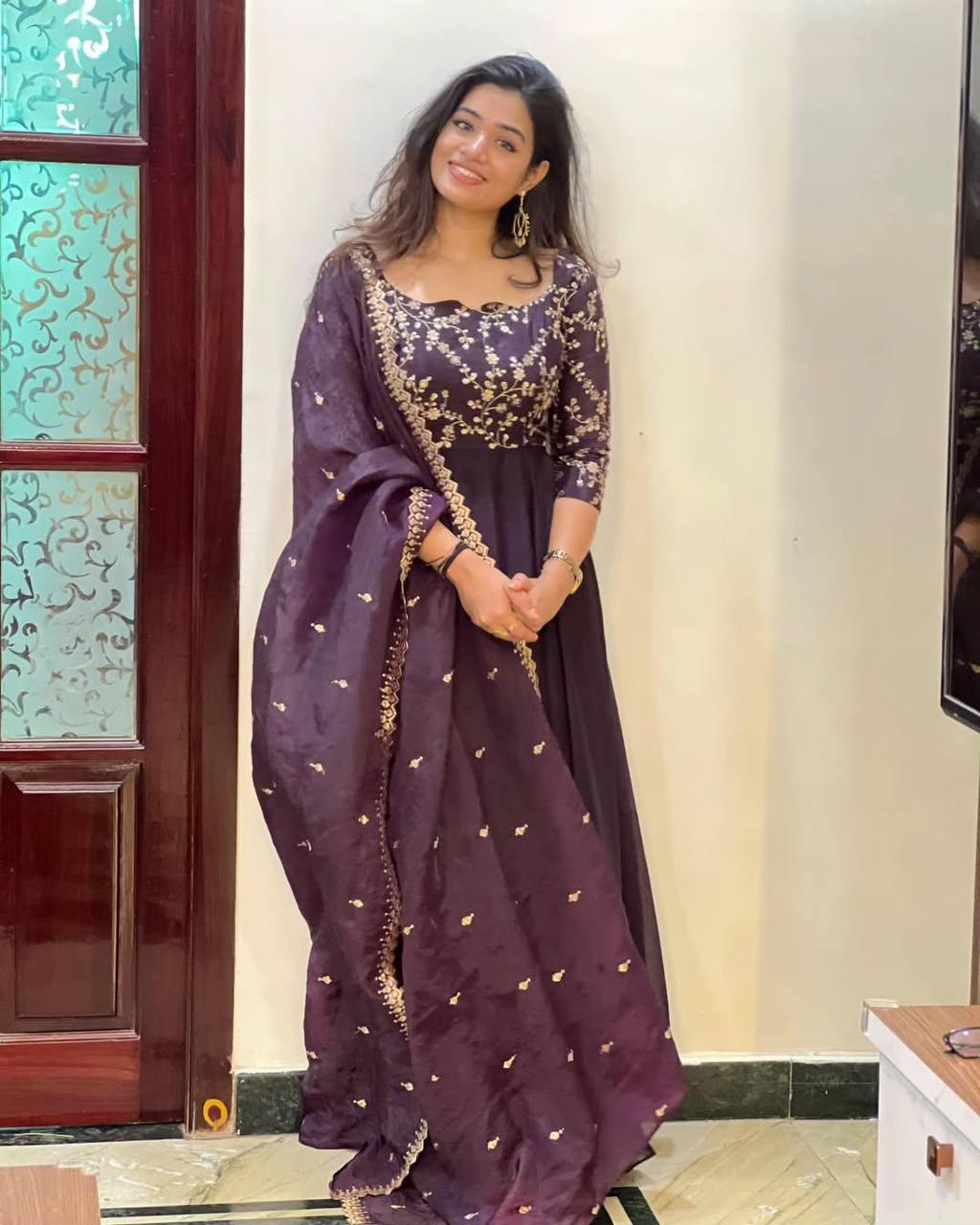 PARI ANARKALI - Vedhika Fashion
