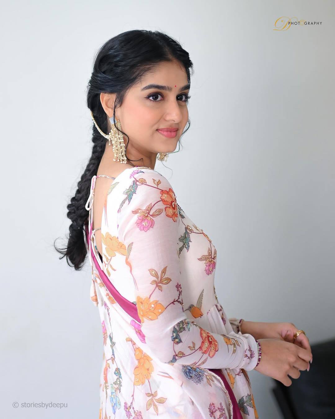 FEATHER WHITE ANARKALI SUIT