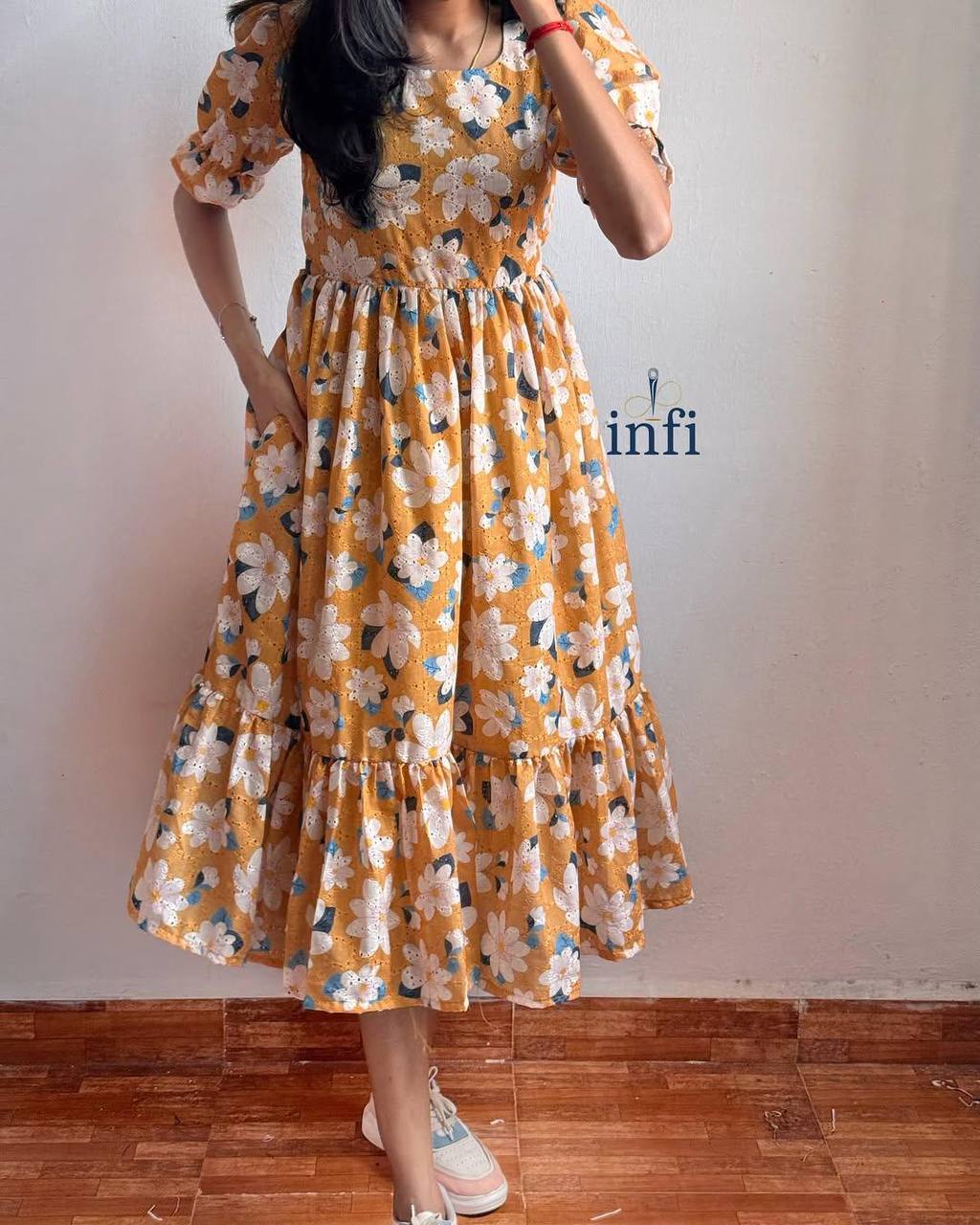 WHITE SUNFLOWER - Vedhika Fashion