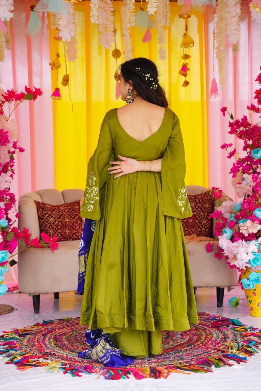 MEGHA SUIT SET