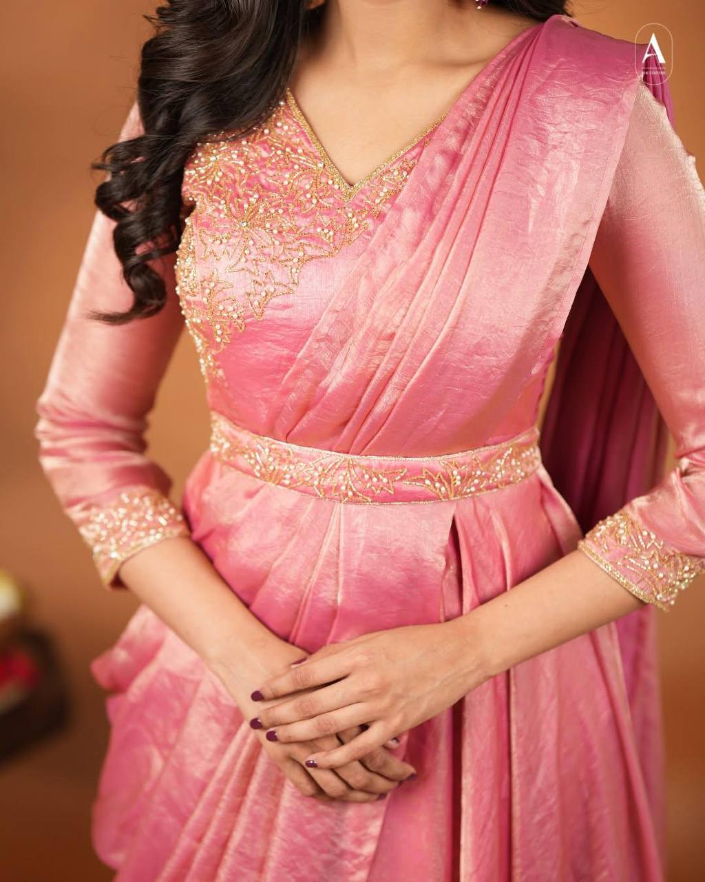 PEACH MEENAKARI