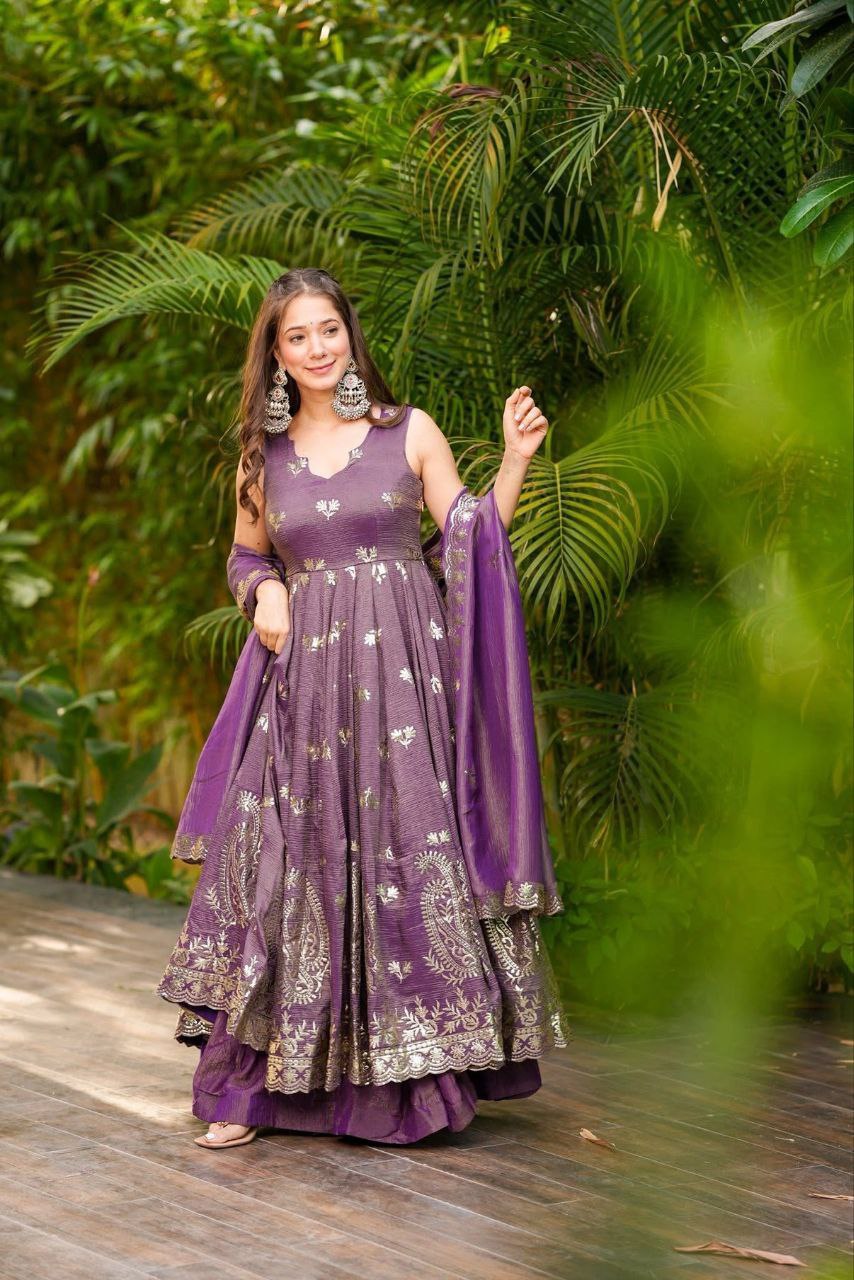 REGANZIA SUIT SET - Vedhika Fashion