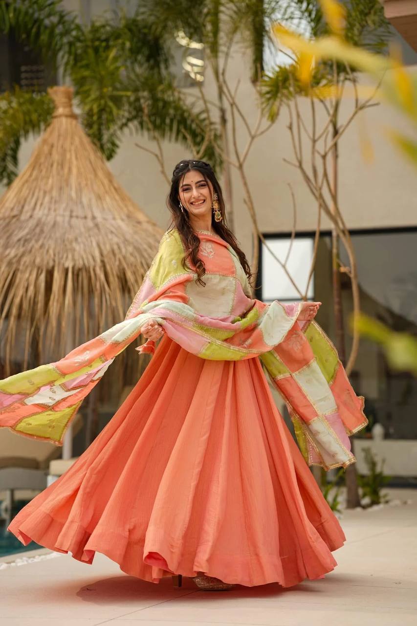 CHARVI SUIT