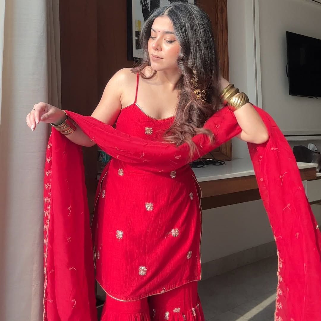 Lal Garara Set