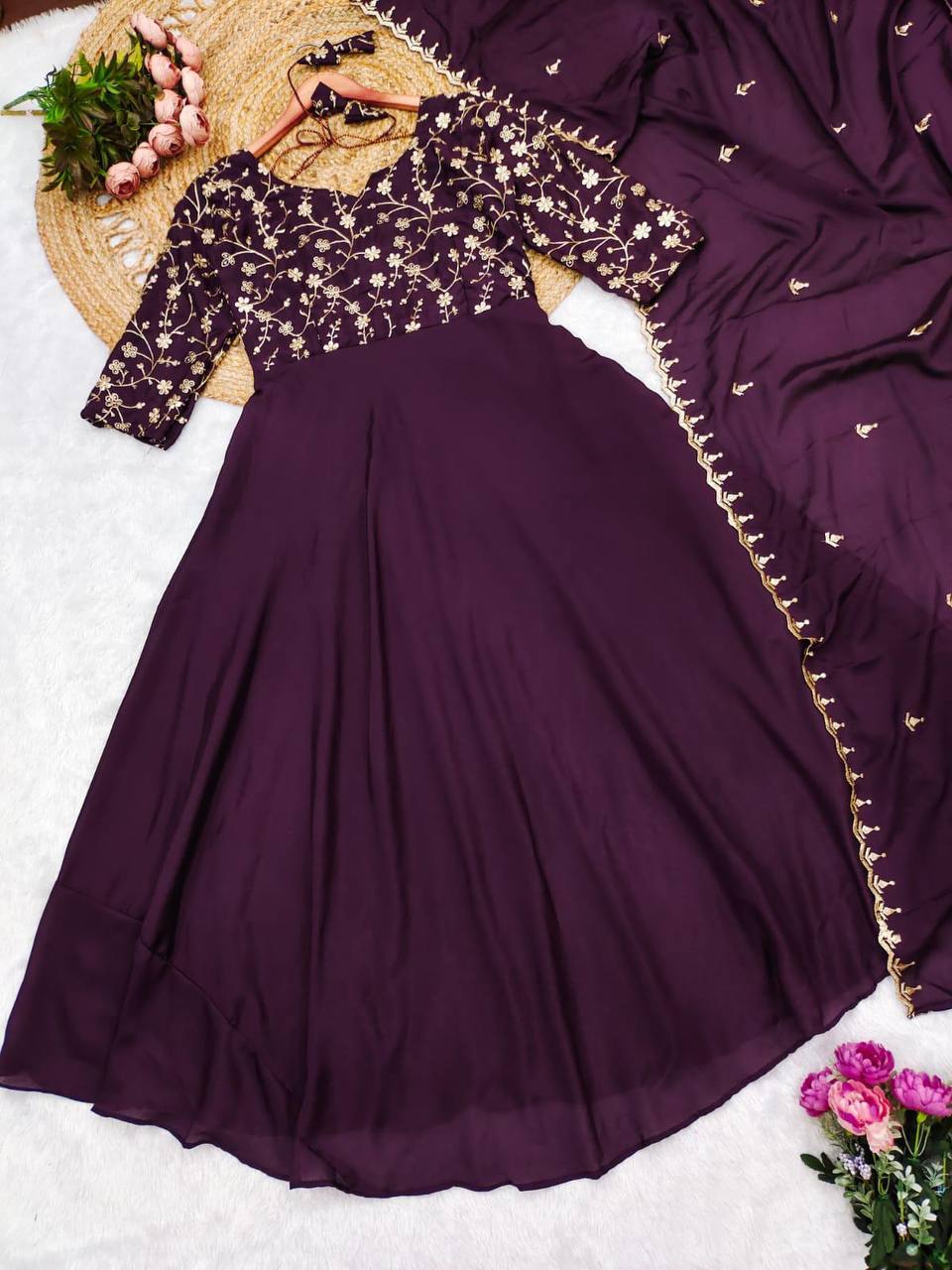 PARI ANARKALI - Vedhika Fashion