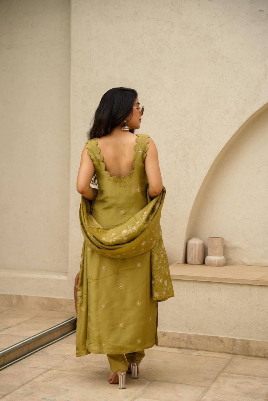 Radiance green suit - Vedhika Fashion