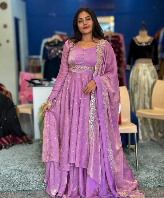 Vedhika pink suit