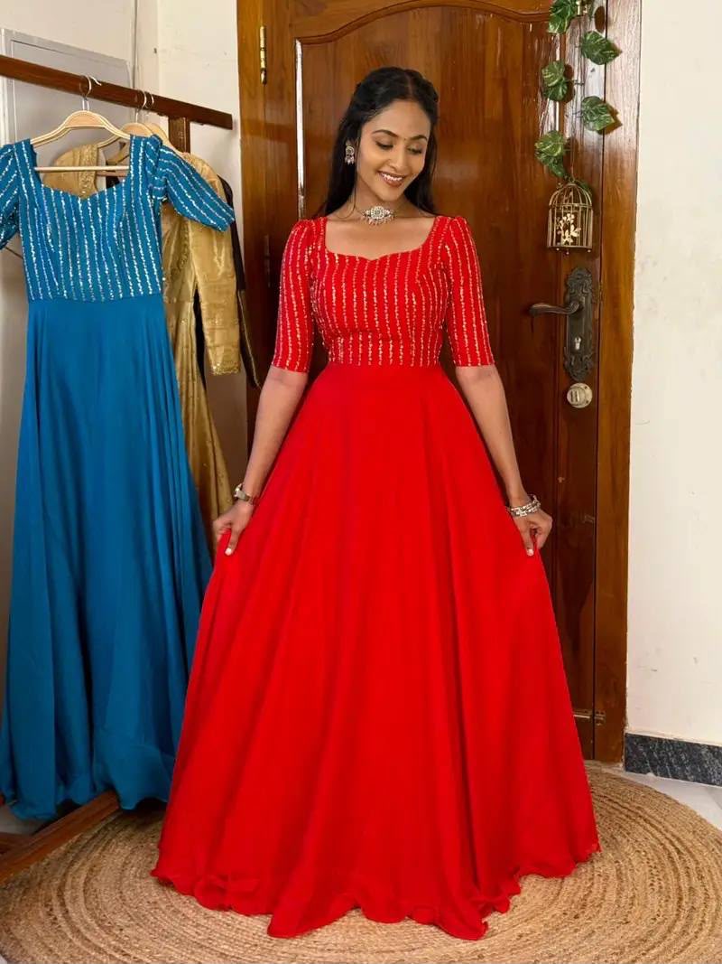 MANIKA RED ANARKALI