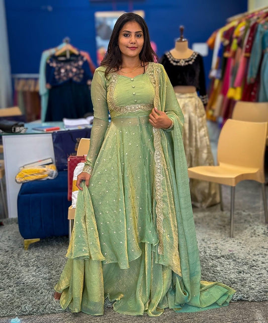 Vedhika mint suit