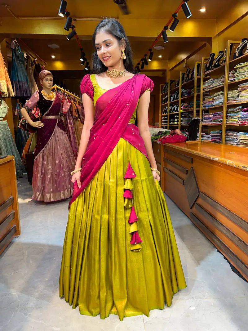 Indriya Rani Lehenga