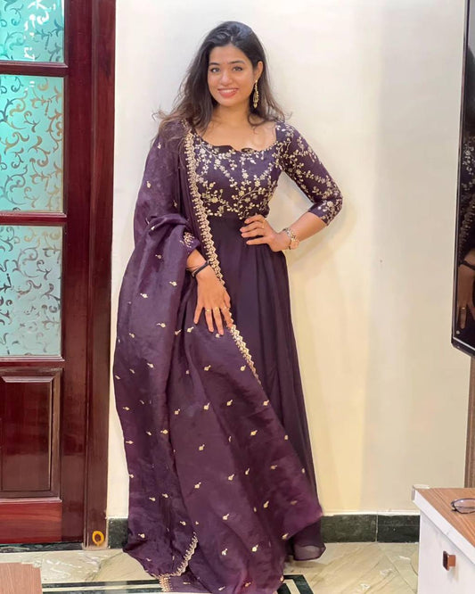 PARI ANARKALI - Vedhika Fashion