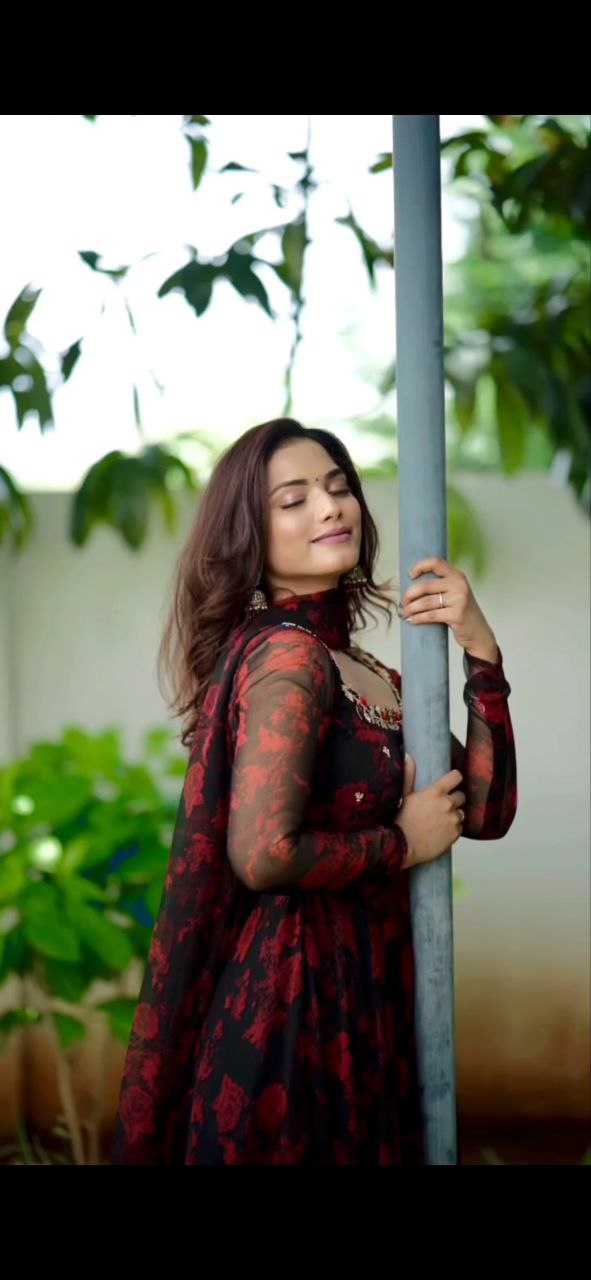Rose Motif Anarkali