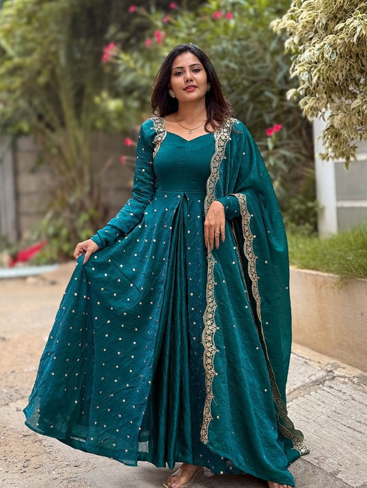 Ditya Morepich Suit