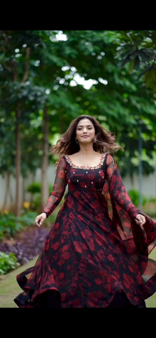 Rose Motif Anarkali