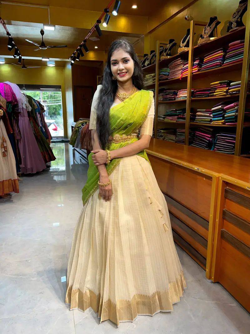 Swarnmukhi Green Lehenga