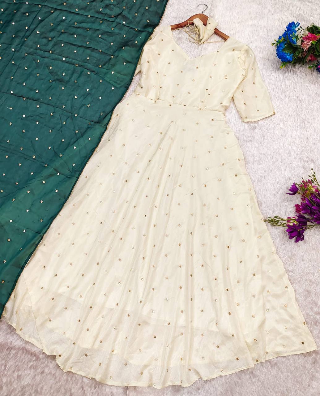 VICTORIA GREEN - Vedhika Fashion