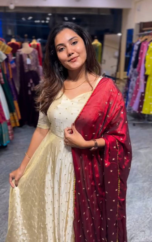 VICTORIA RED - Vedhika Fashion