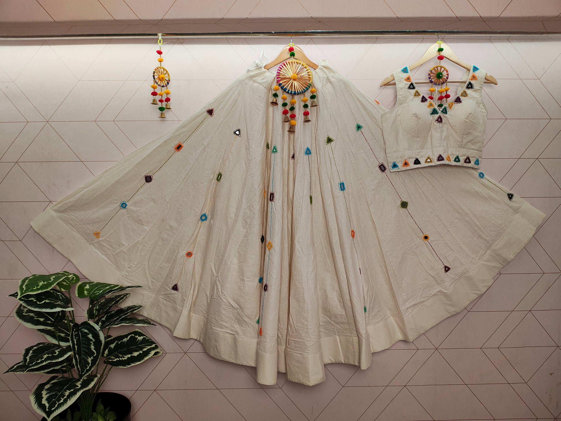 GAMTHI BHARAT NAVARATRI LEHENGA - Vedhika Fashion