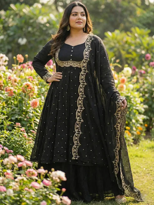 PLUS VEDHIKA BLACK SUIT